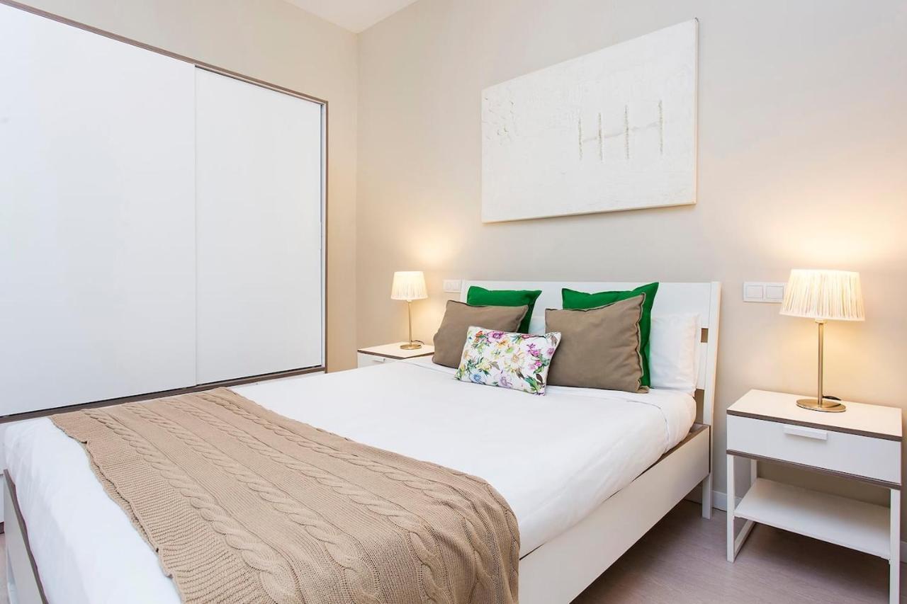 Stay U-Nique Apartments Floridablanca II Barcellona Esterno foto