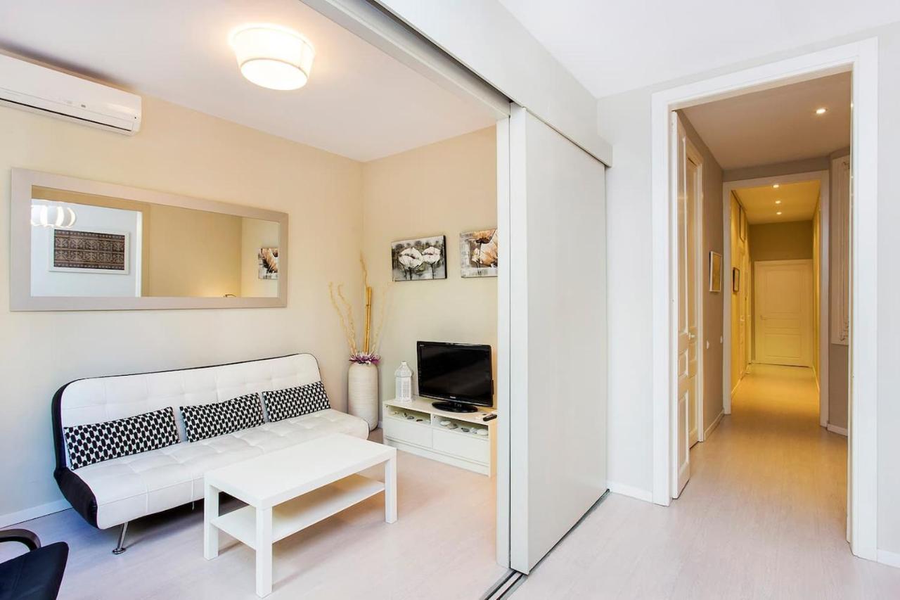 Stay U-Nique Apartments Floridablanca II Barcellona Esterno foto