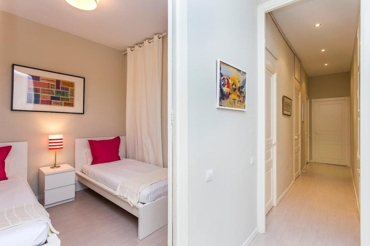 Stay U-Nique Apartments Floridablanca II Barcellona Esterno foto